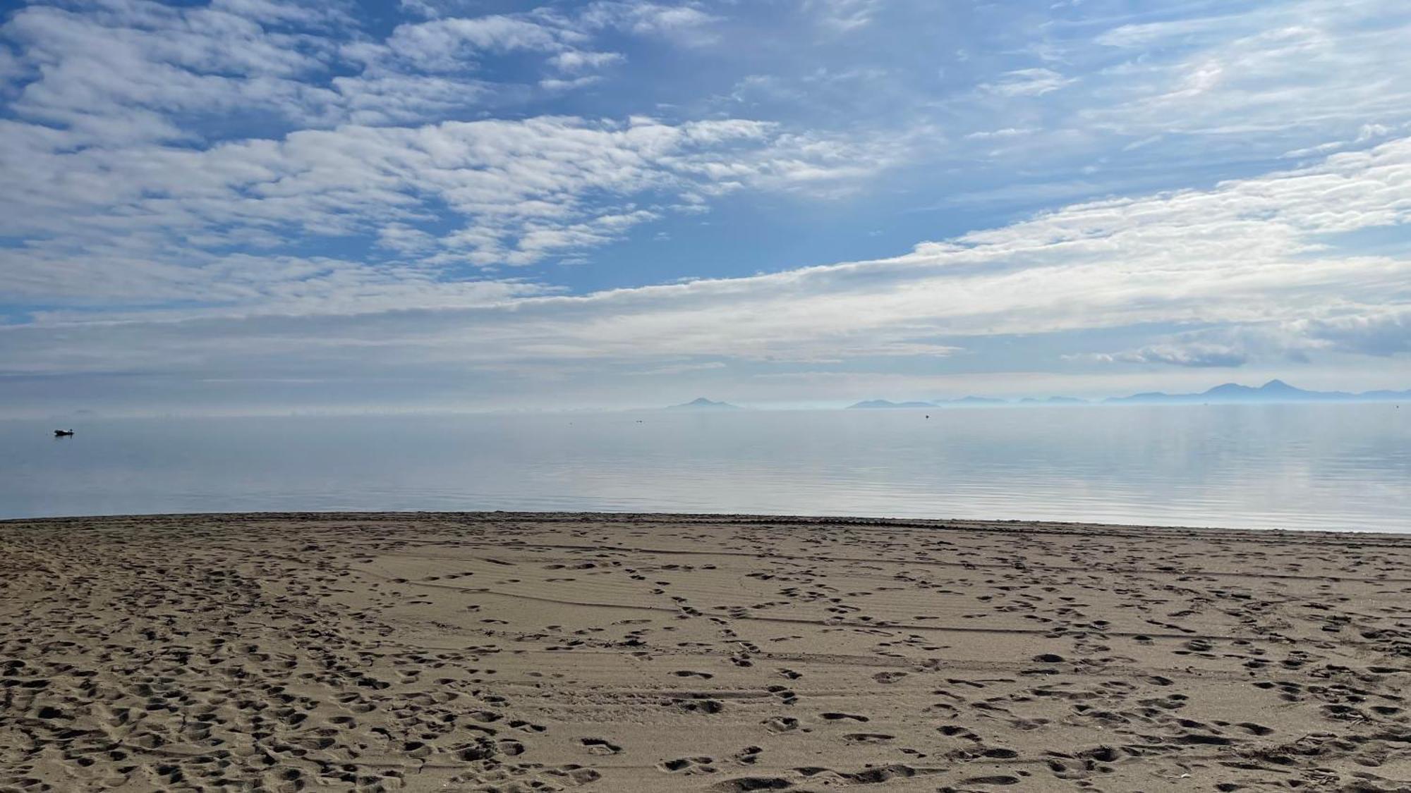 Charming Beachfront Apartment Murcia Esterno foto
