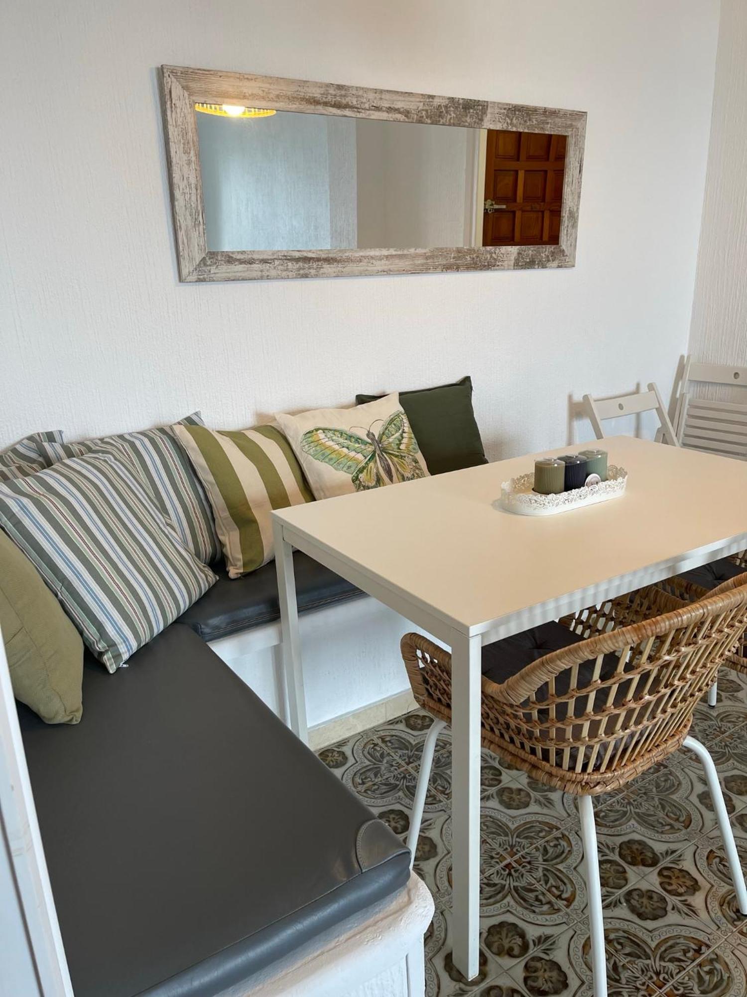 Charming Beachfront Apartment Murcia Esterno foto