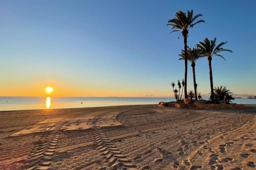 Charming Beachfront Apartment Murcia Esterno foto